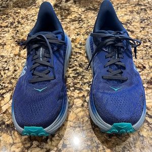 Hoka Challenger athletic shoes size 9